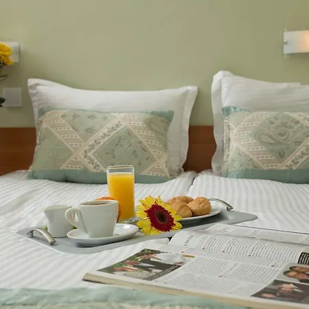 Hotel семеен 