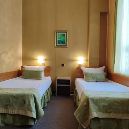 Hotel семеен 