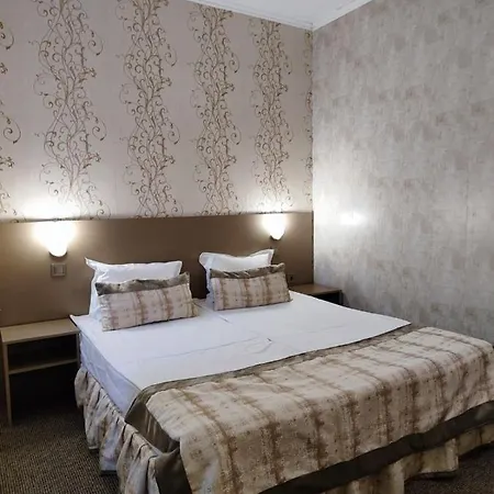 Hotell семеен 