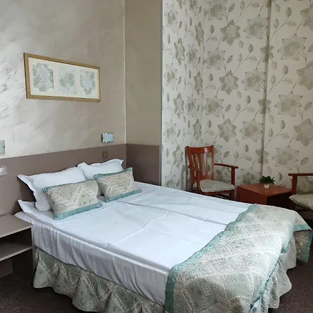 Hotel семеен 
